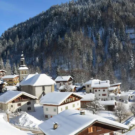 Le Petit Aravis - Village Et Vue Panoramique La Giettaz